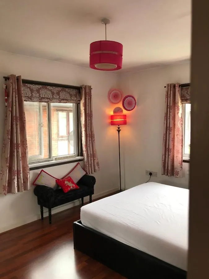 Spacious House 15Min To Canary Wharf/O2/Excel/Central London Holiday home