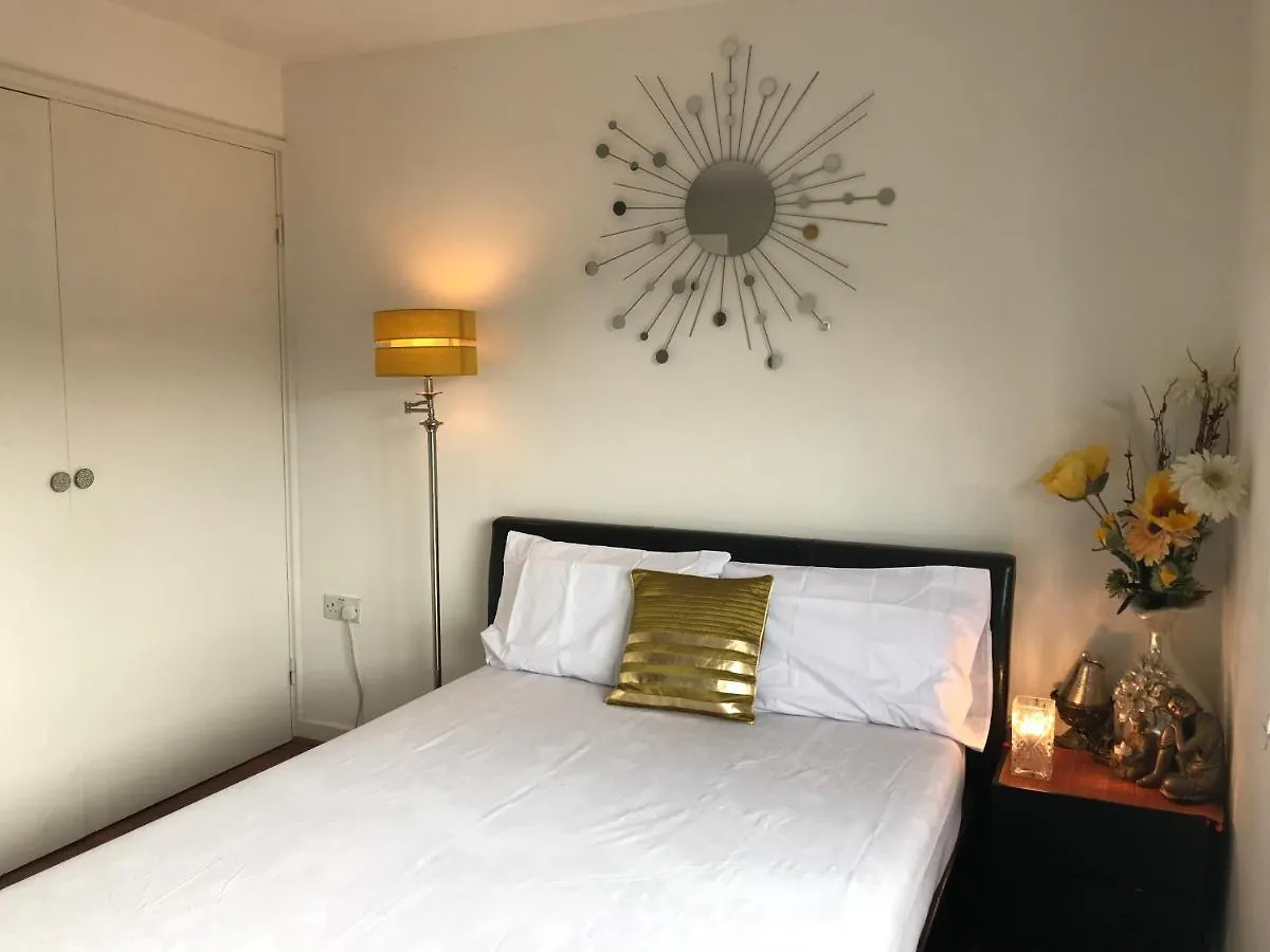 Holiday home Spacious House 15Min To Canary Wharf/O2/Excel/Central London