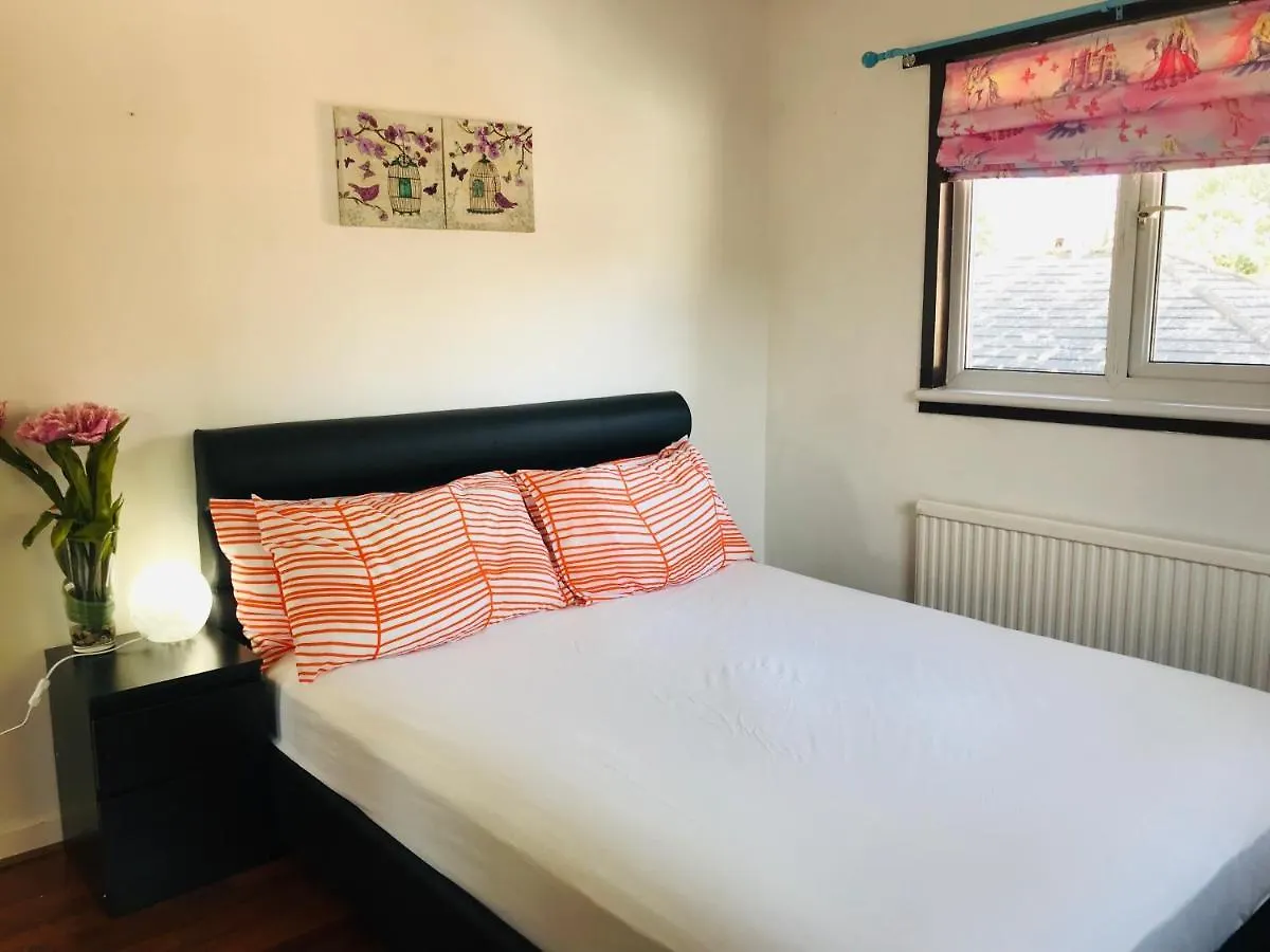 Holiday home Spacious House 15Min To Canary Wharf/O2/Excel/Central London